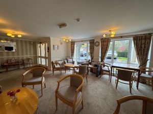 Communal lounge- click for photo gallery